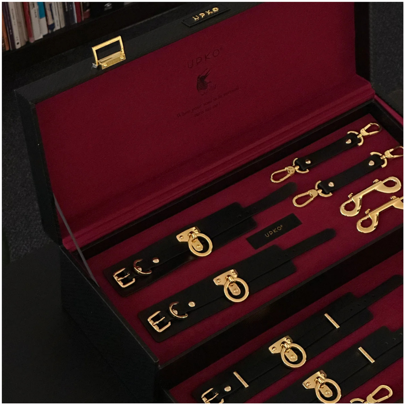 UPKO - COFANETTO SET BONDAGE