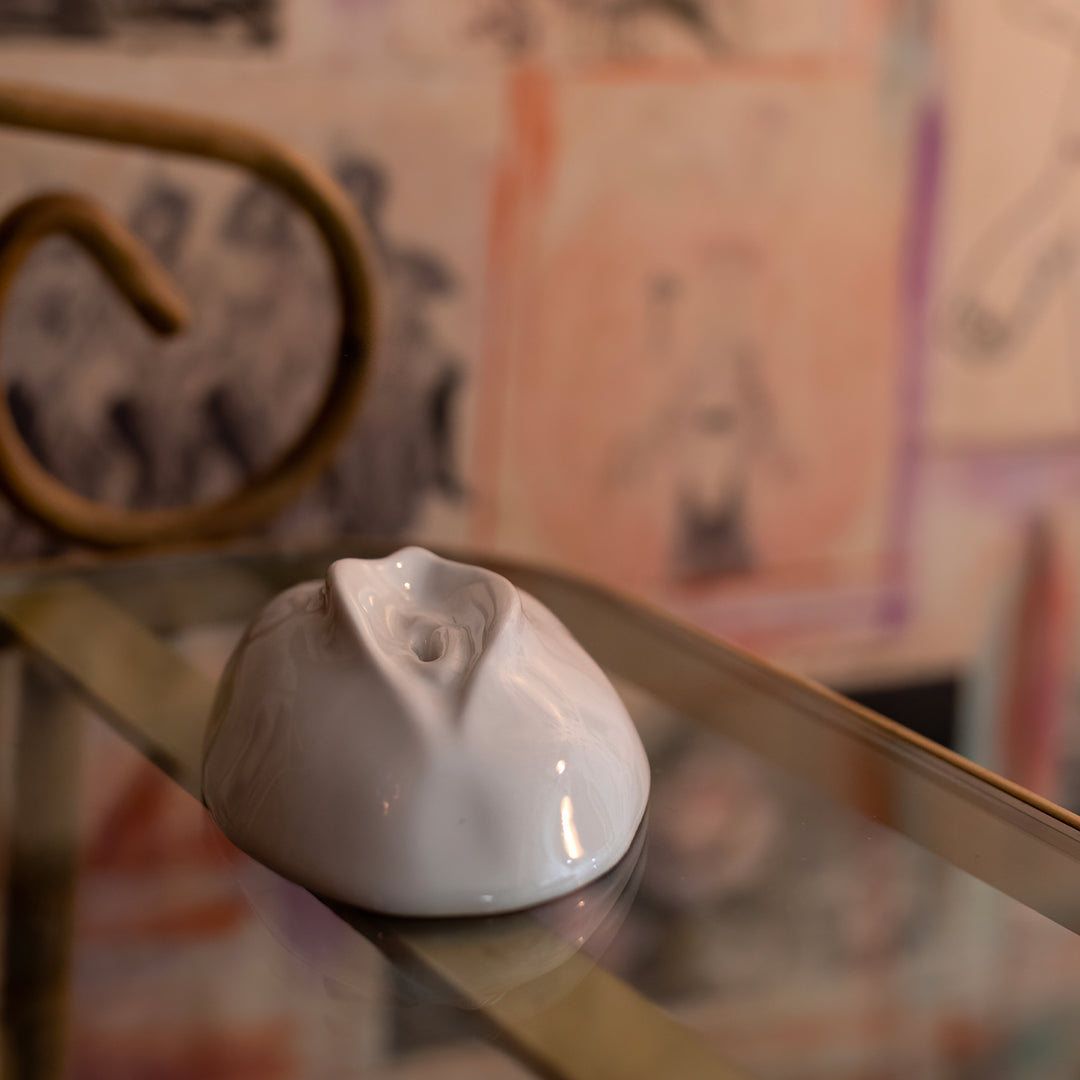 LEI - SOPRAMMOBILE IN CERAMICA