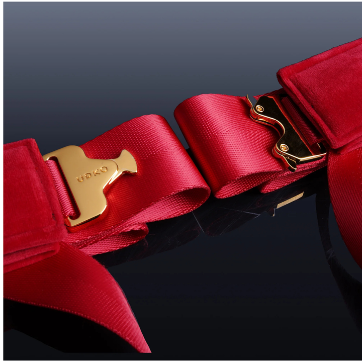 UPKO -SET CON SPREADER BAR E RESTRIZIONI PER MANI E PIEDI