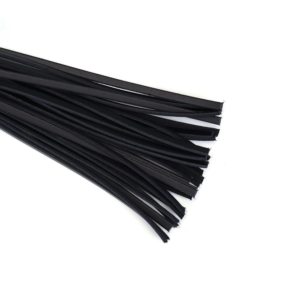 LIEBE SEELE - RED WINE FLOGGER WITH STUDDED HANDLE