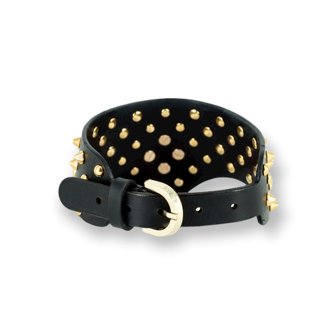 0770 - V COLLAR WITH STUDS